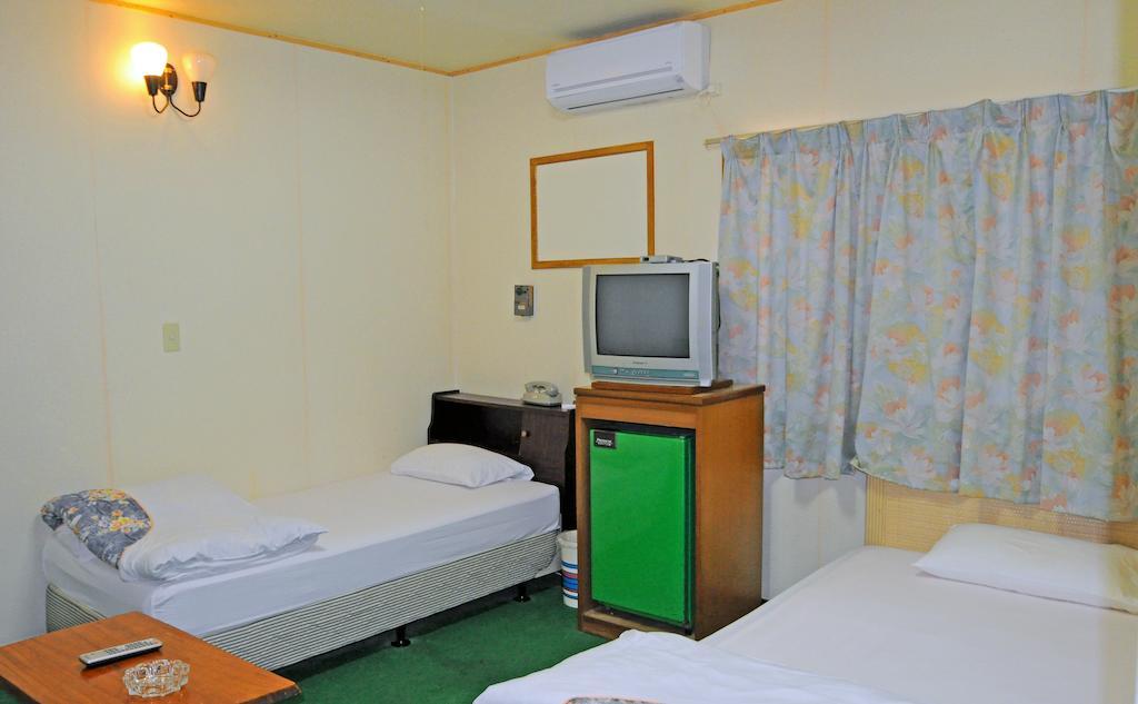 Yoshida Hotel Okinawa Esterno foto
